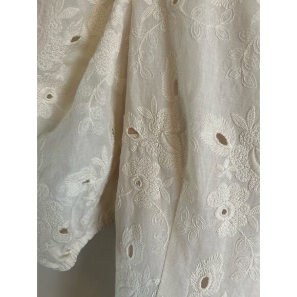 Ivy City Co Cream Floral Eyelet Wrap Dress Size Small - Picture 4 of 10